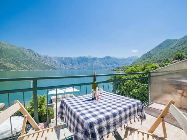 Apartments Iva Kotor Exterior photo